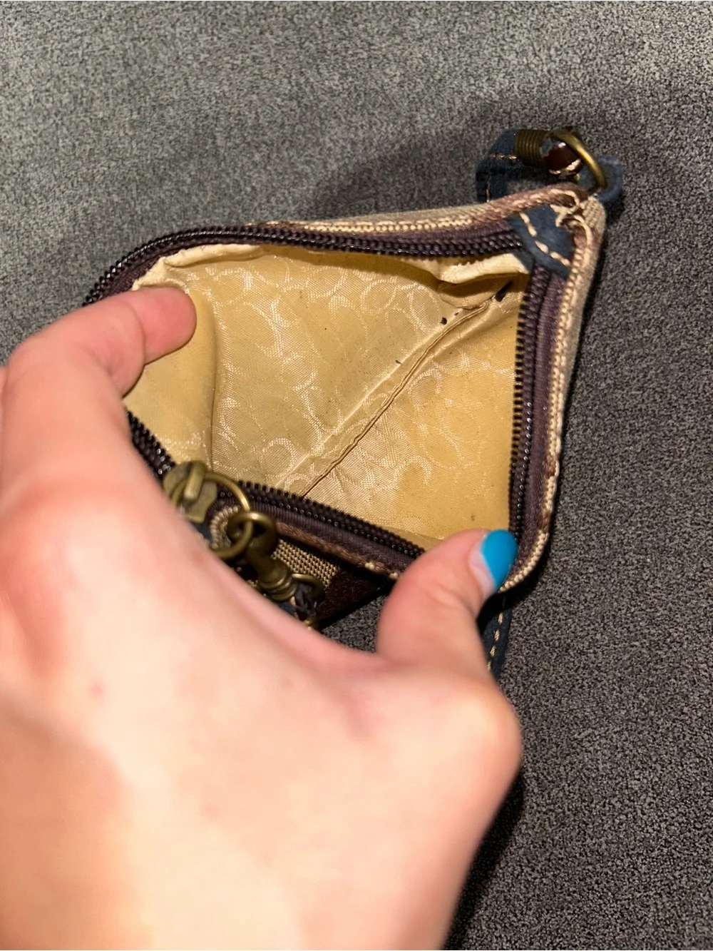 Coach vintage Signature Pattern Wristlet in Beige and Brown